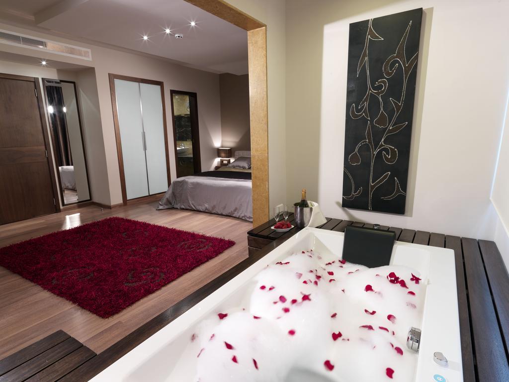 City Suite Hotel Beiroet Buitenkant foto