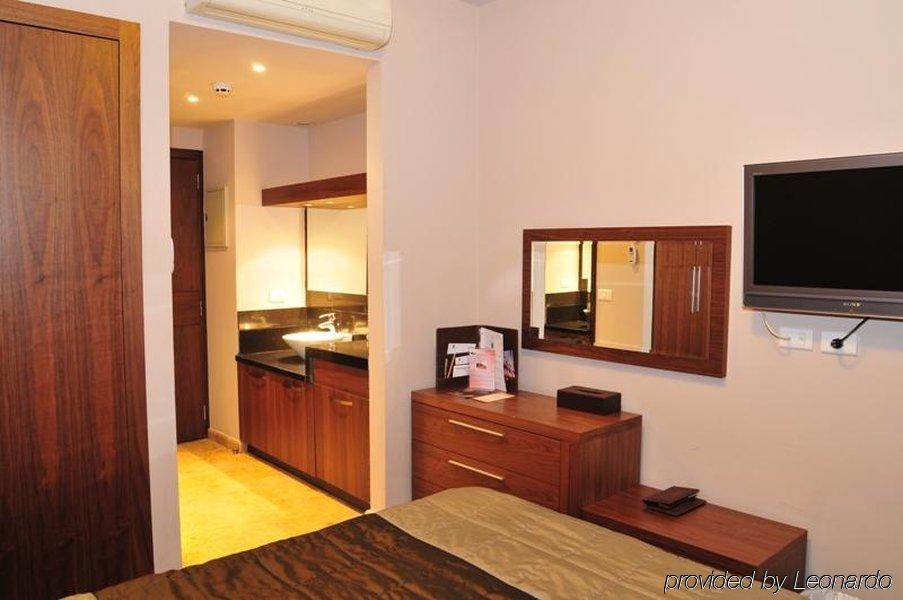 City Suite Hotel Beiroet Kamer foto