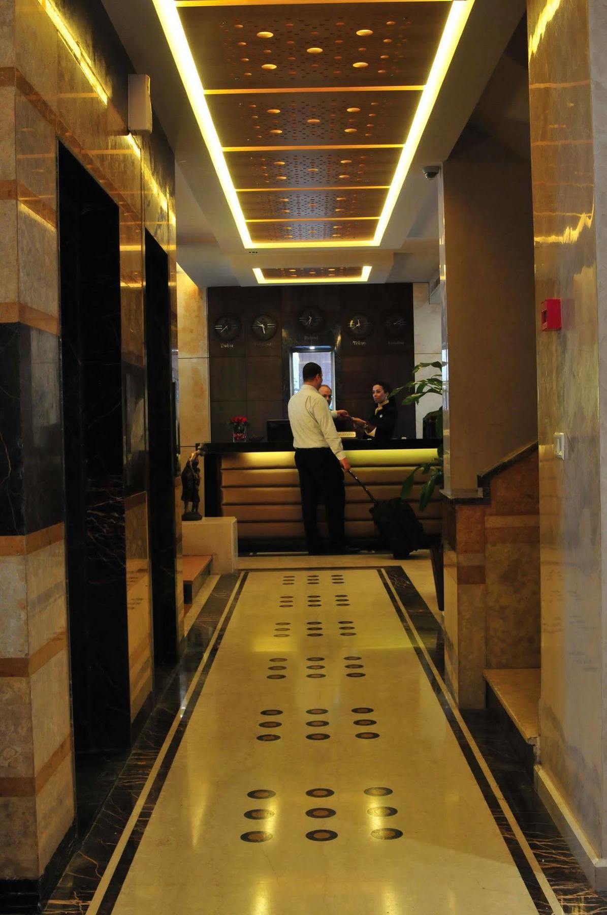 City Suite Hotel Beiroet Buitenkant foto