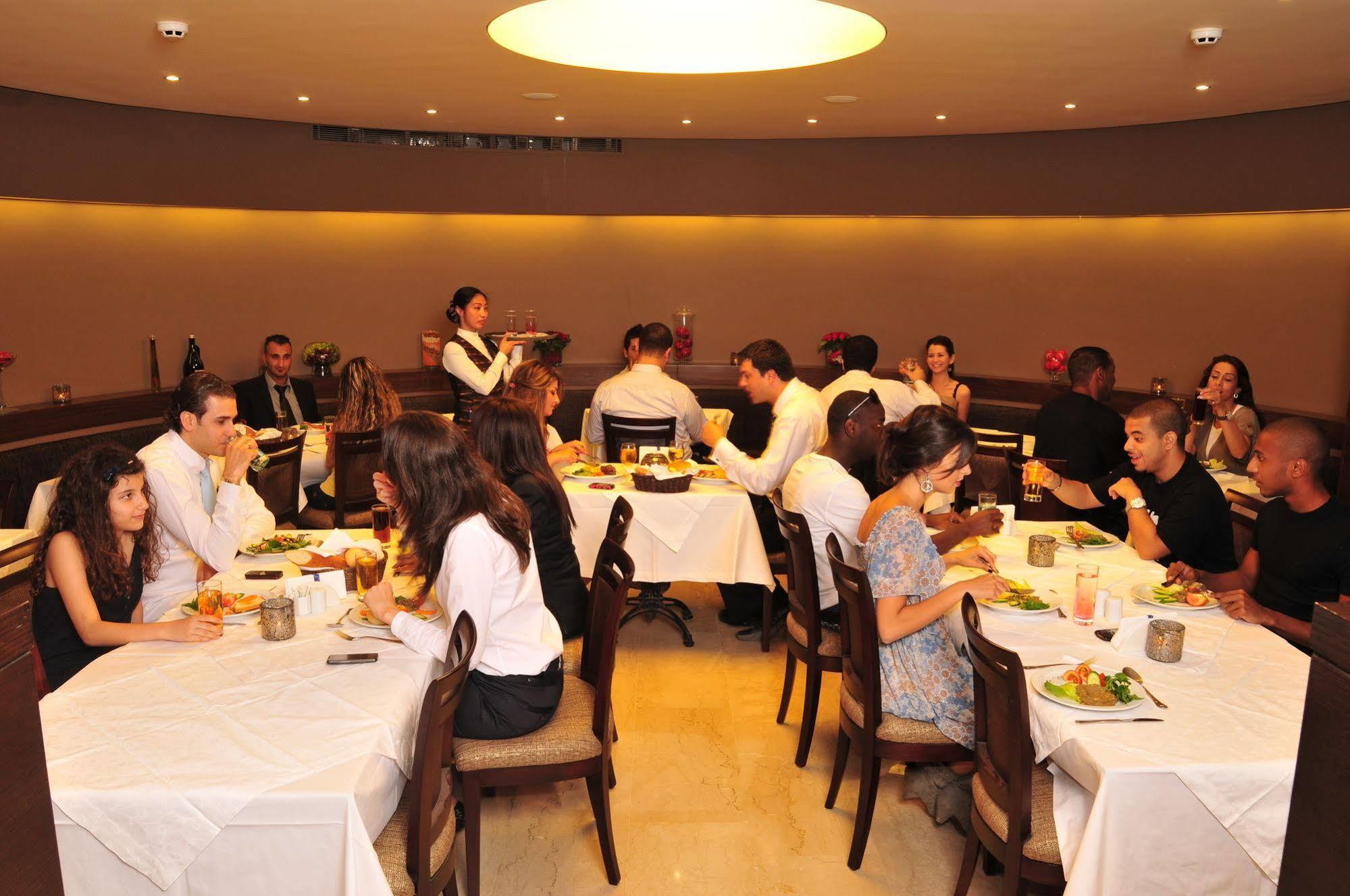City Suite Hotel Beiroet Buitenkant foto
