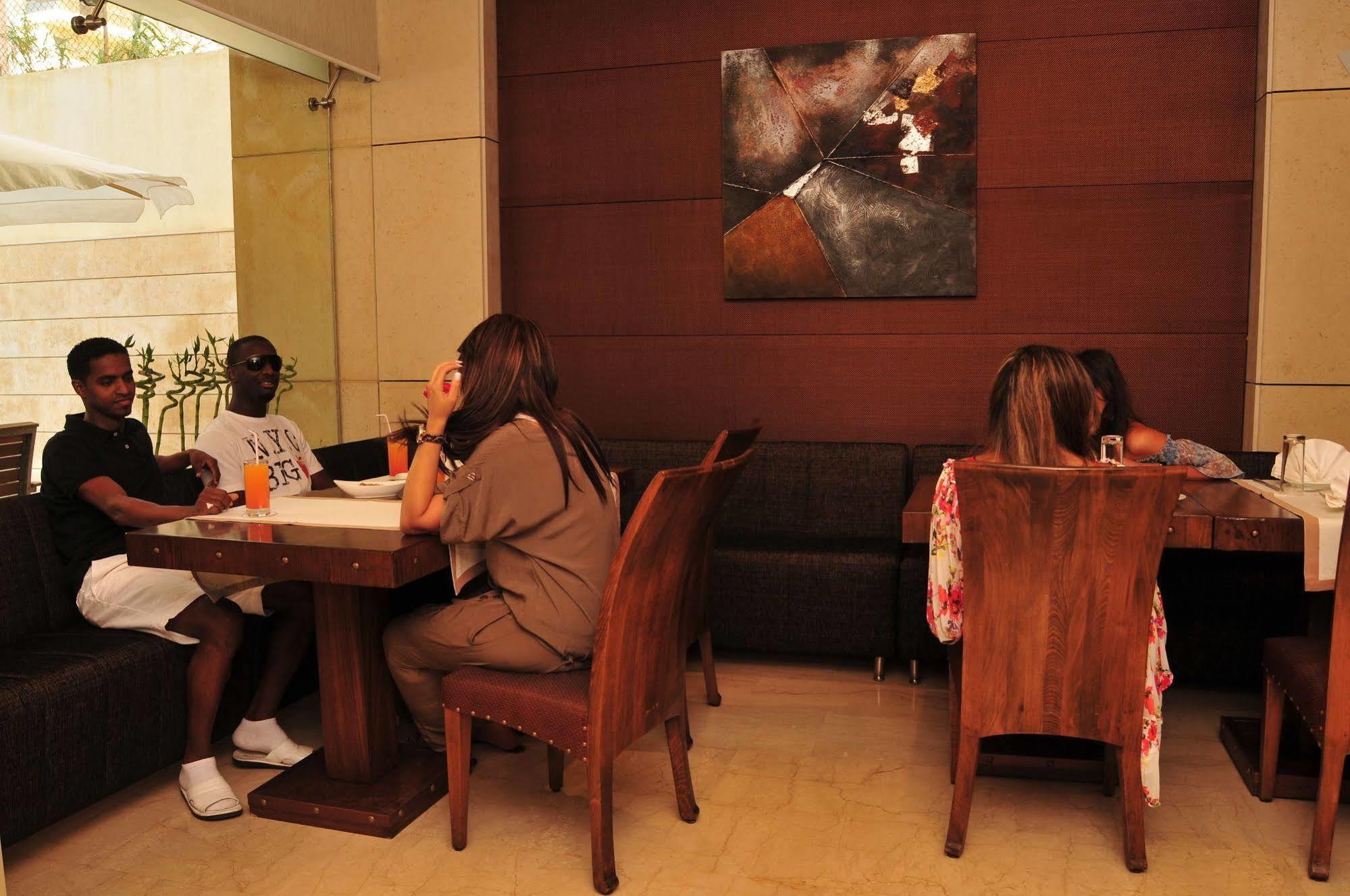 City Suite Hotel Beiroet Buitenkant foto