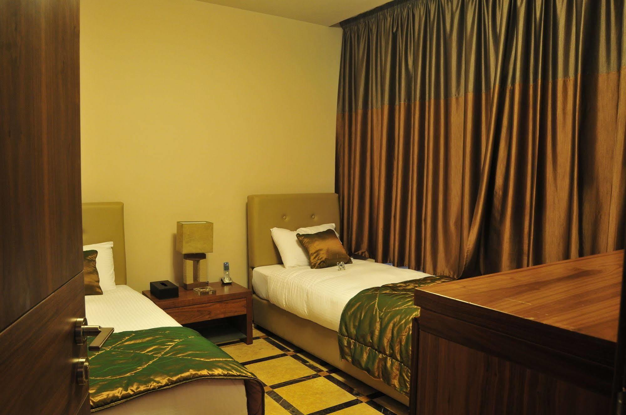 City Suite Hotel Beiroet Buitenkant foto