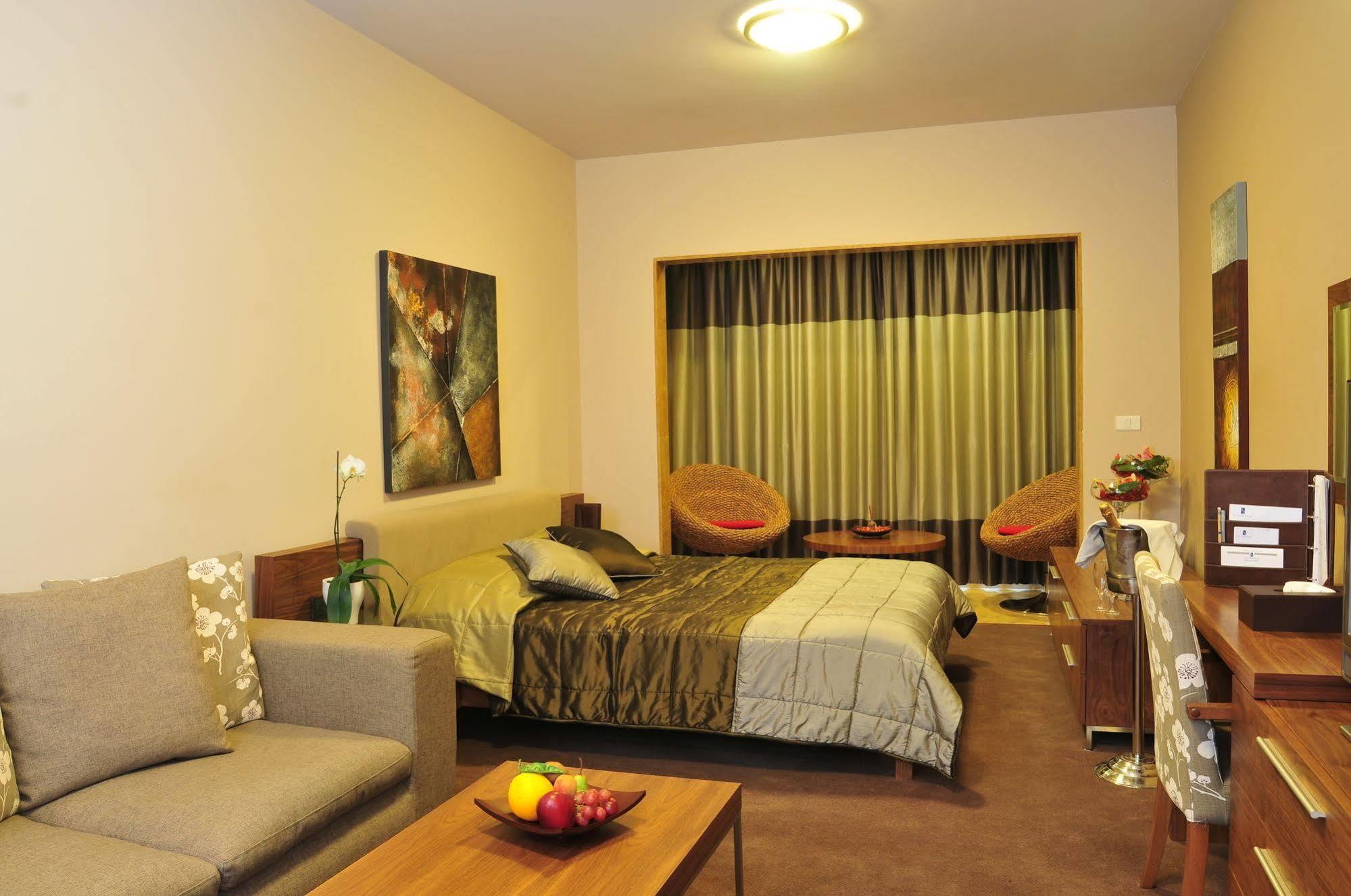 City Suite Hotel Beiroet Buitenkant foto